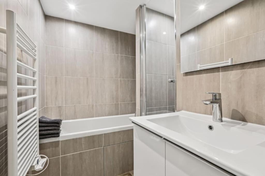 03 Tour Eiffel Appartement Pour 7 Personnes パリ エクステリア 写真